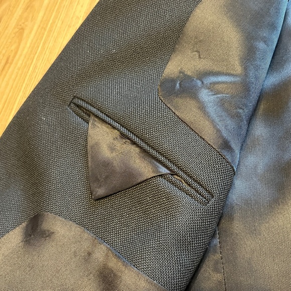 The Kooples (38/6) boxy, oversize wool blazer with gold buttons, like new. - Picture 9 of 16